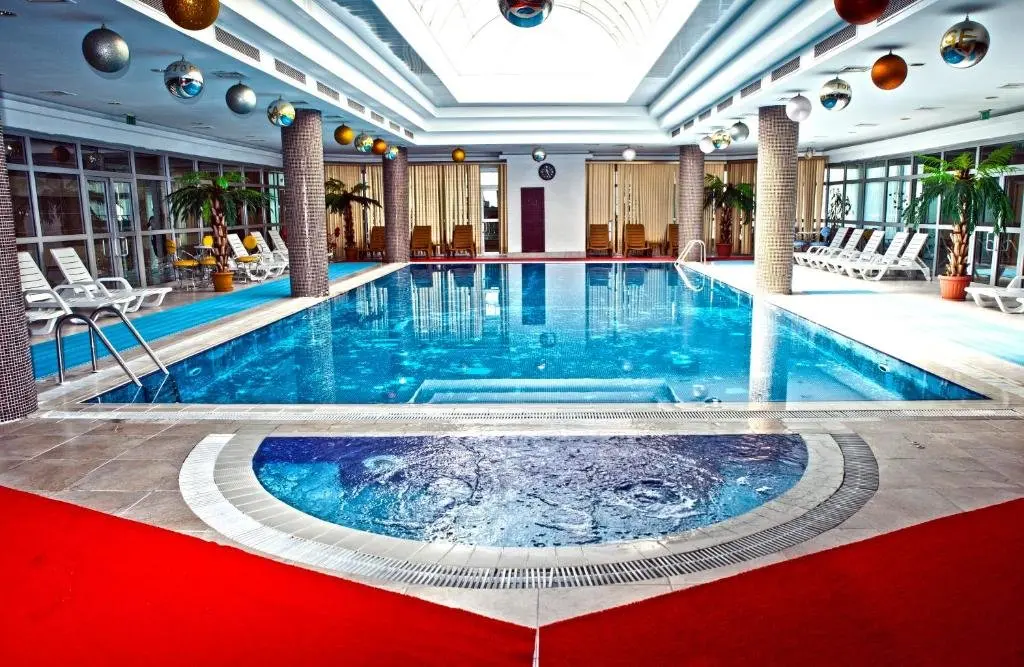 Актау: Отель Grand Hotel Victory