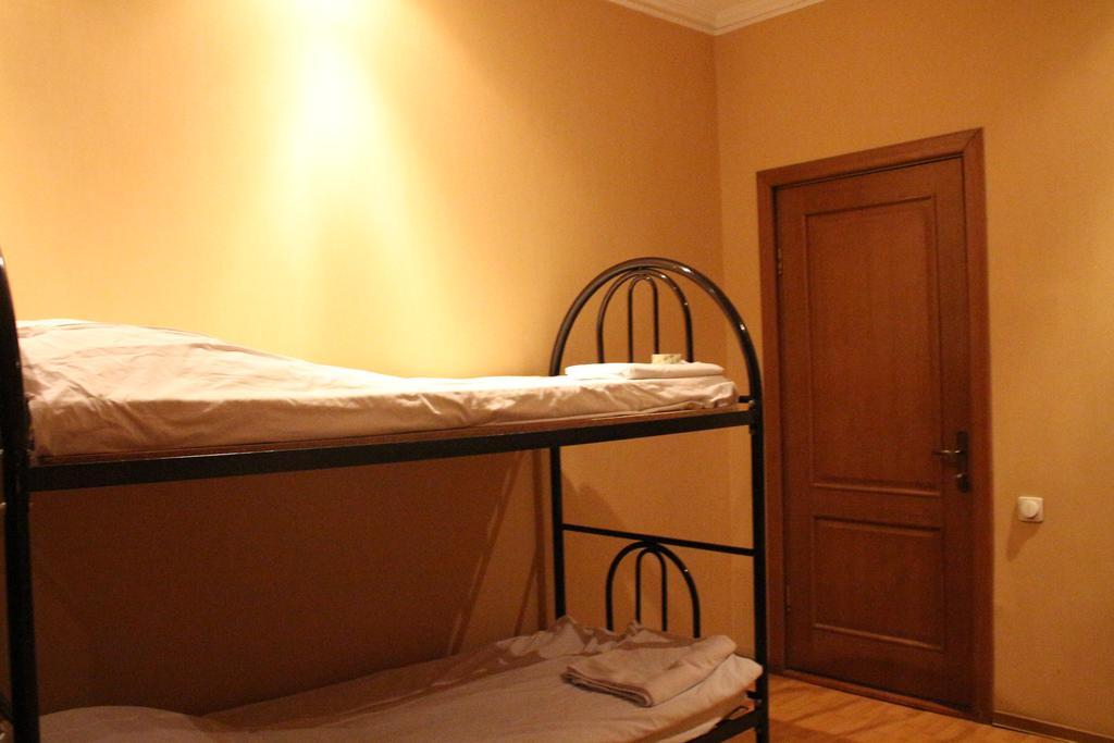 Алматы: Apple hostel