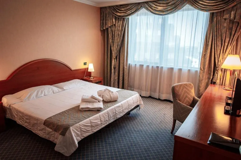 Атырау: Отель River Palace