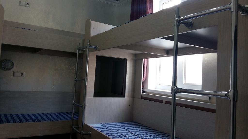 Алматы: Hostel on Abdulliny 48