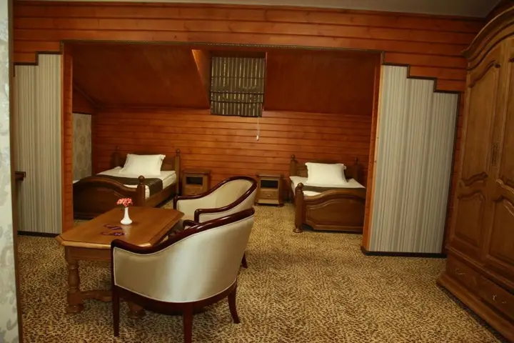 Тараз: Chalet (Шале)