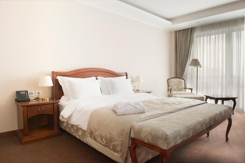 Актау: Caspian Riviera Grand Palace