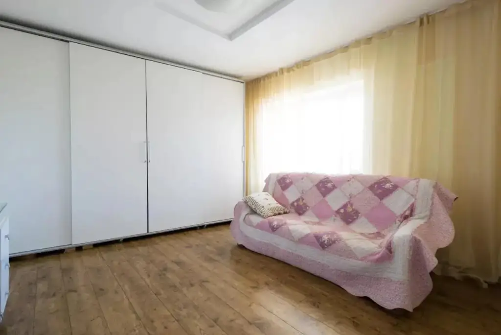 Алматы: Guest House on Kaldaiakova 38