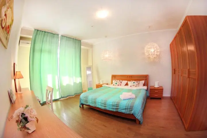 Алматы: Apartments on Navoi 68