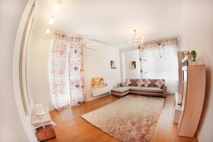 Алматы: Apartments on Navoi 68