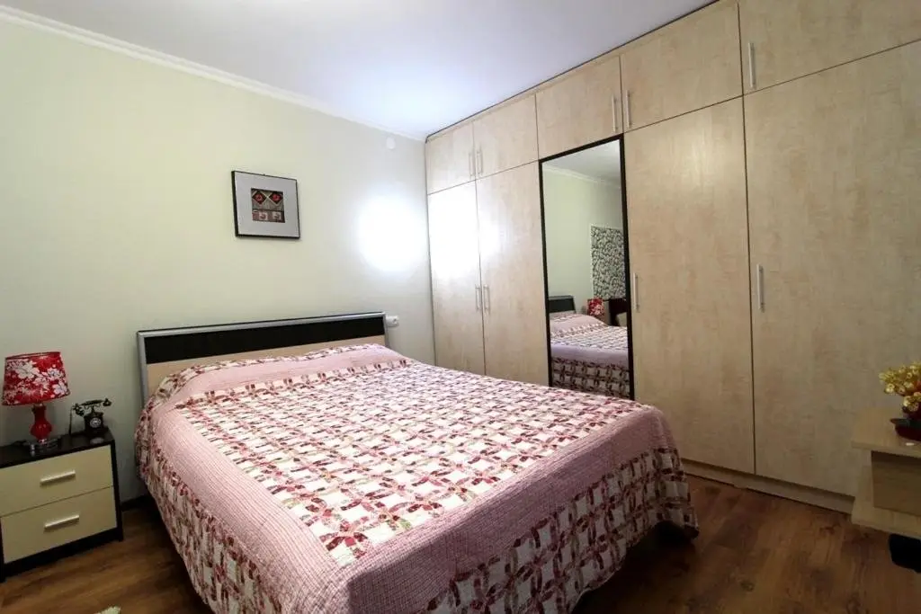 Алматы: Nadezhda Apartment on Abaya 59
