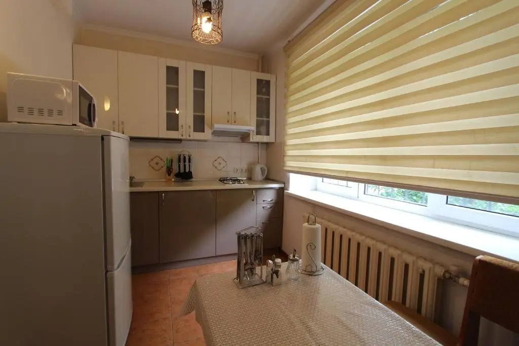 Алматы: Nadezhda Apartment on Nauryzbay Batyra 37/1