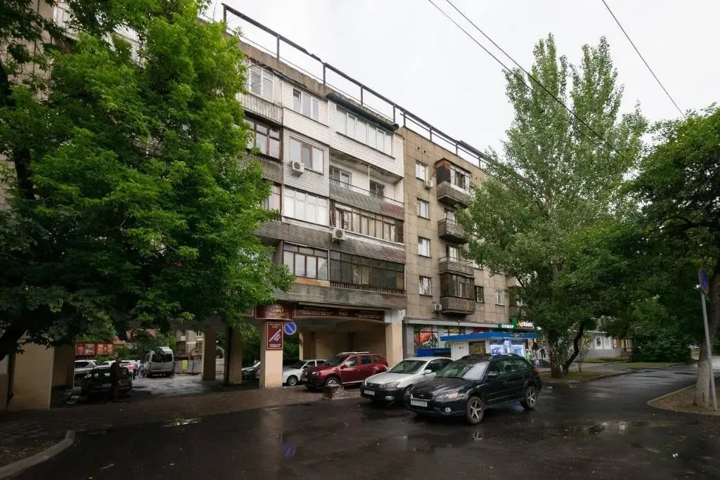 Алматы: Nadezhda Apartment on Gogolya 117-87