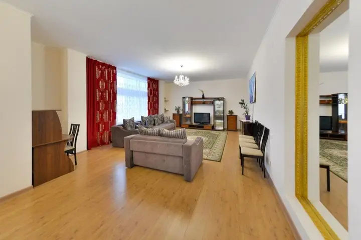 Астана: Apartment na Kunaeva 12