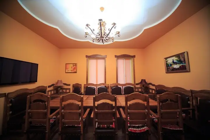 Павлодар: Гостиница Dvin