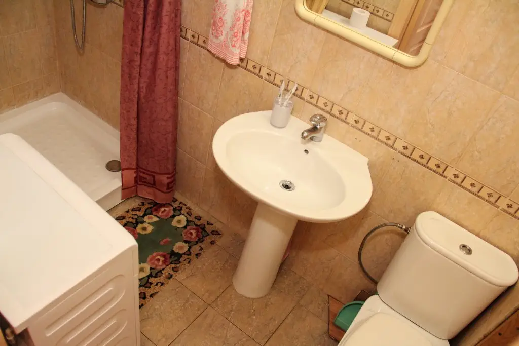 Алматы: Tulebaeva 65 Apartments