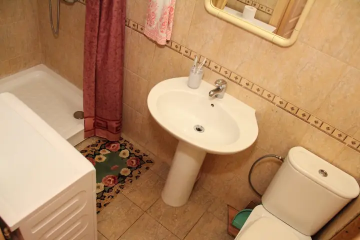 Алматы: Tulebaeva 65 Apartments