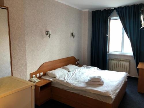 Атырау: Pekin Hotel