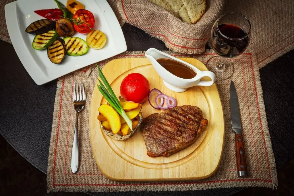 Алматы: Staryij Melnik Hotel