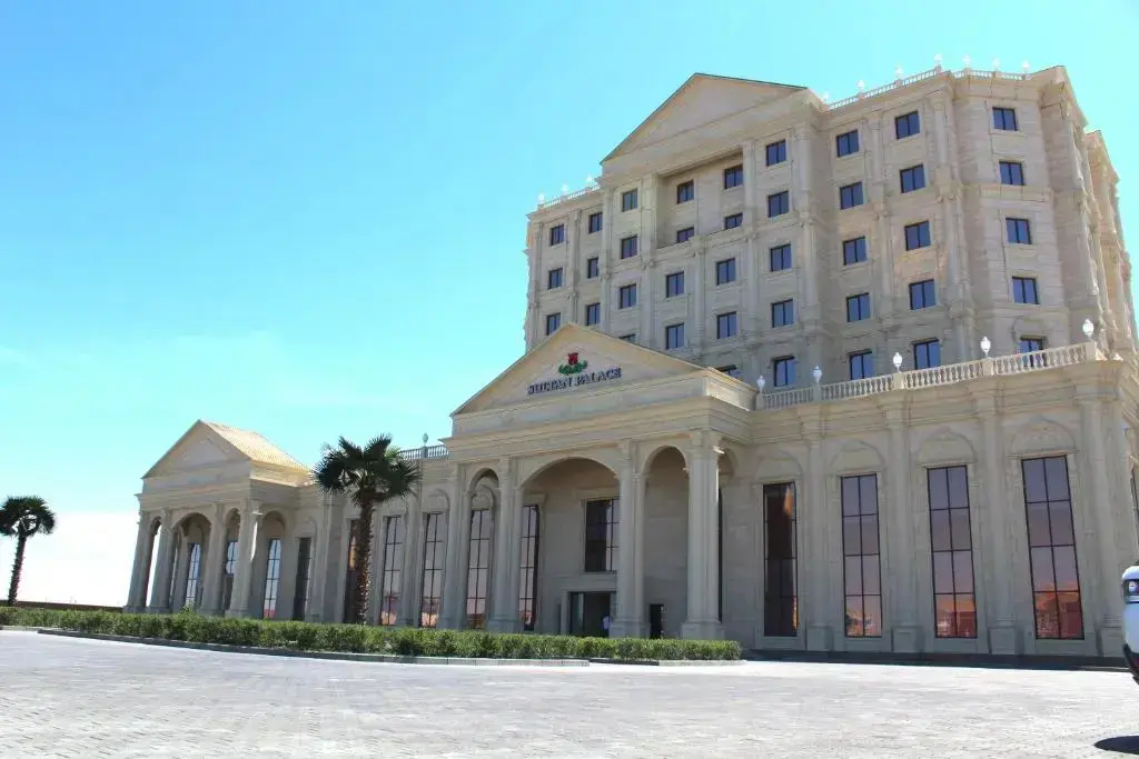 Атырау: Sultan Palace