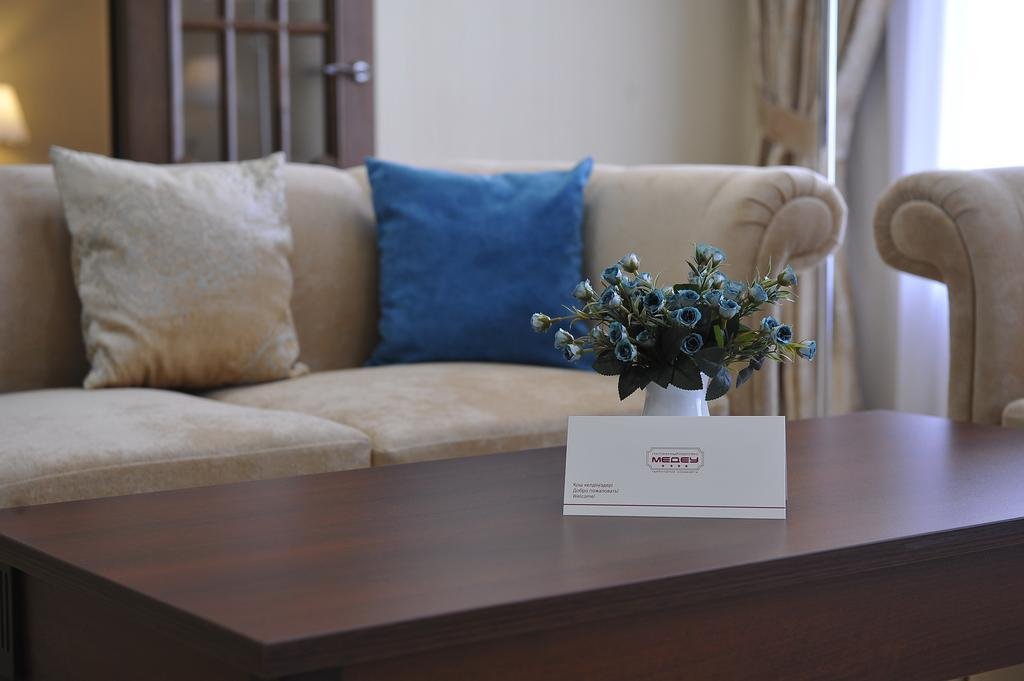 Костанай: Medeu