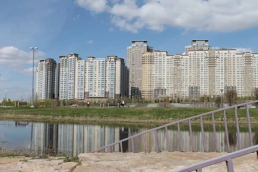 Астана: Апартаменты Кошкарбаева 10/1