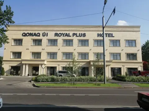 Отель Royal Plus — фото 1