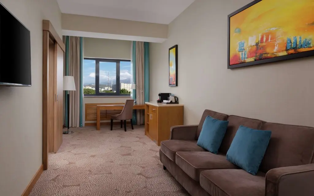 Алматы: Отель DoubleTree by Hilton Almaty