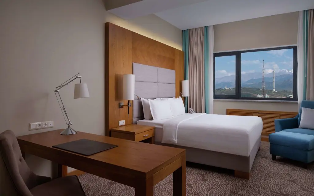 Алматы: Отель DoubleTree by Hilton Almaty