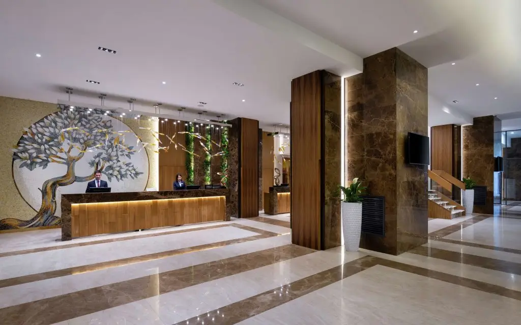 Алматы: Отель DoubleTree by Hilton Almaty