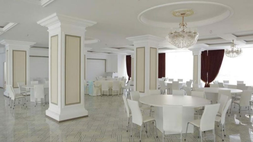 Астана: Almaty Hotel