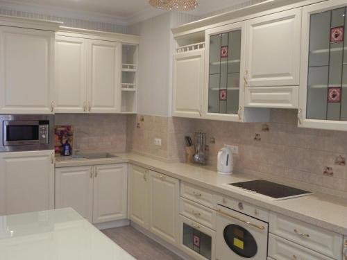 Алматы: Apartments on Furmanova 223