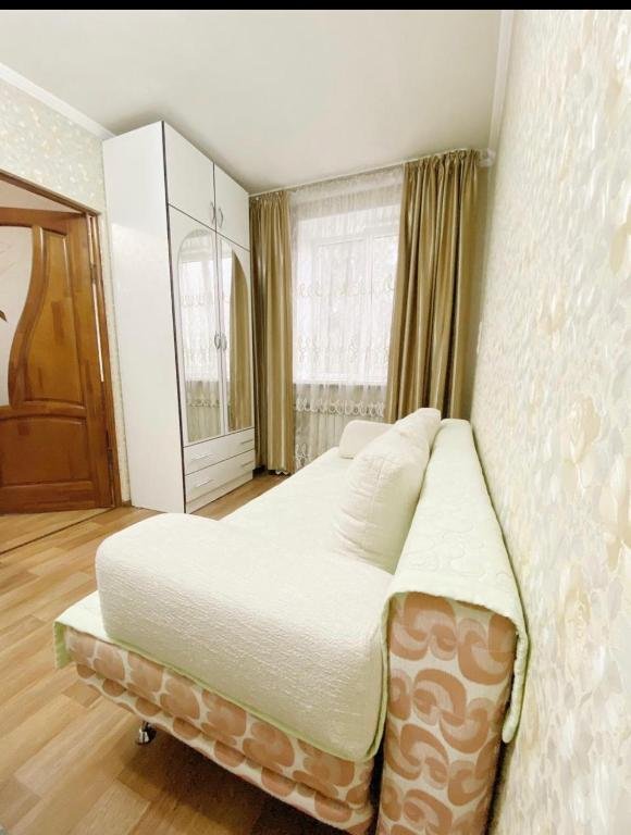 Алматы: Apartments Ahmetova 4 21