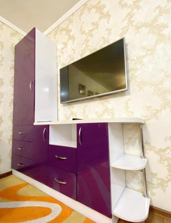 Алматы: Apartments Ahmetova 4 21