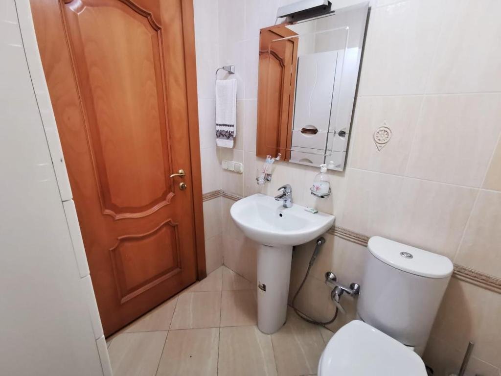 Алматы: Penthouse with 3-Bedrooms