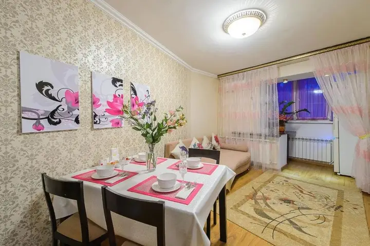 Алматы: Apartments on Shevchenko 75