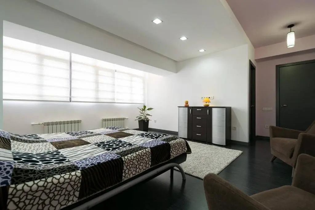 Алматы: Nadezhda Apartment on Nauryzbay batyr 37