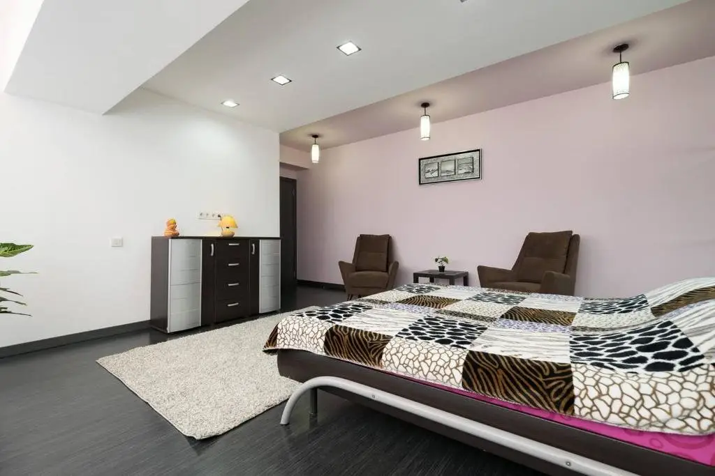 Алматы: Nadezhda Apartment on Nauryzbay batyr 37