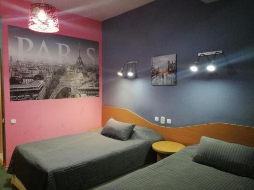 Актау: Three Dolphins Hotel