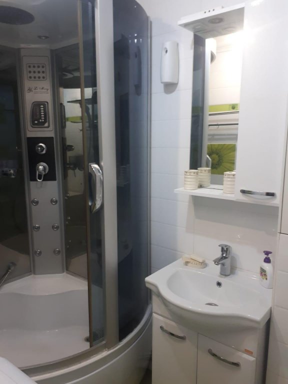 Павлодар: Na Gor'kogo 27 Apartments