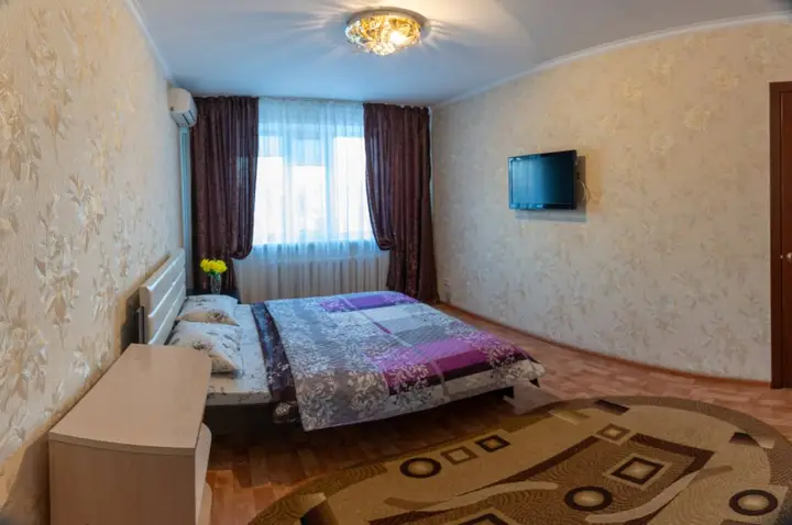 Павлодар: 1 Maya 272 Apartments