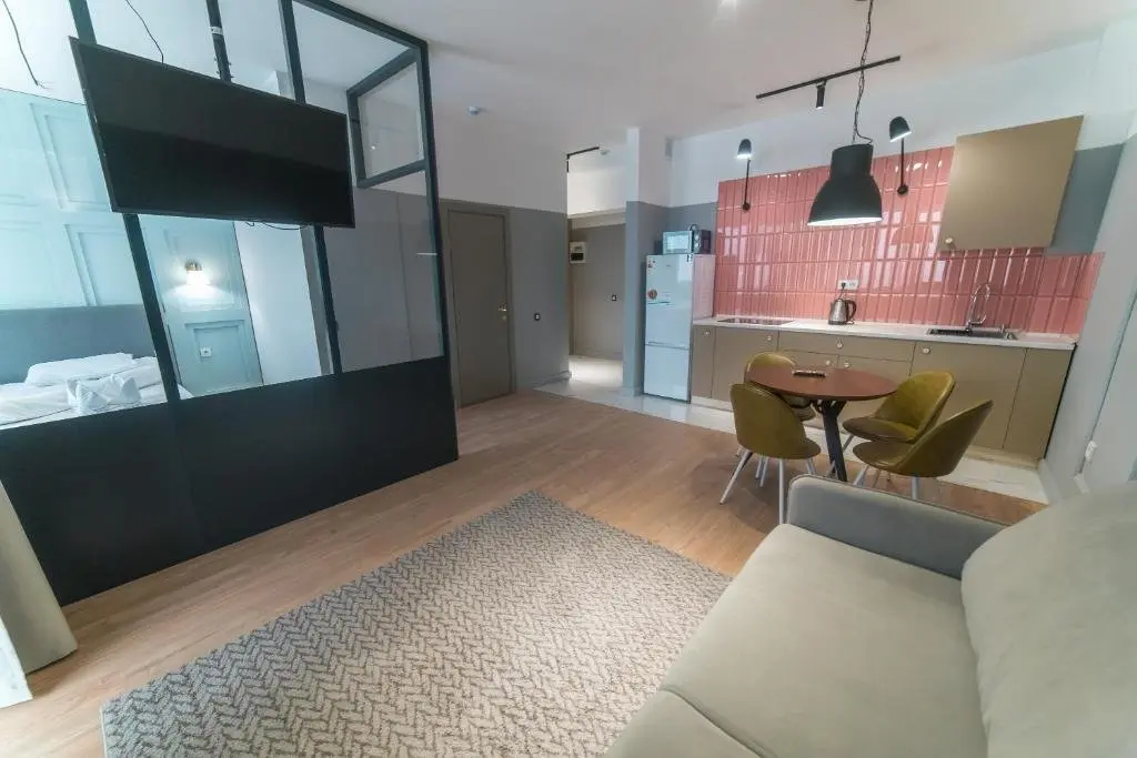 Алматы: Manica R House