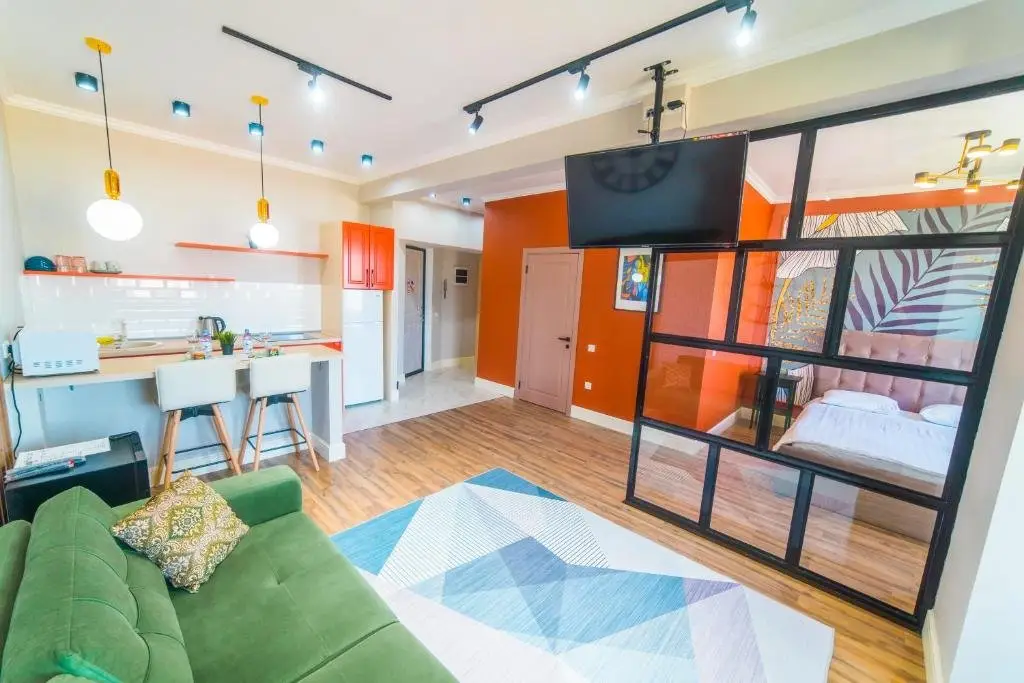 Алматы: Manica R House