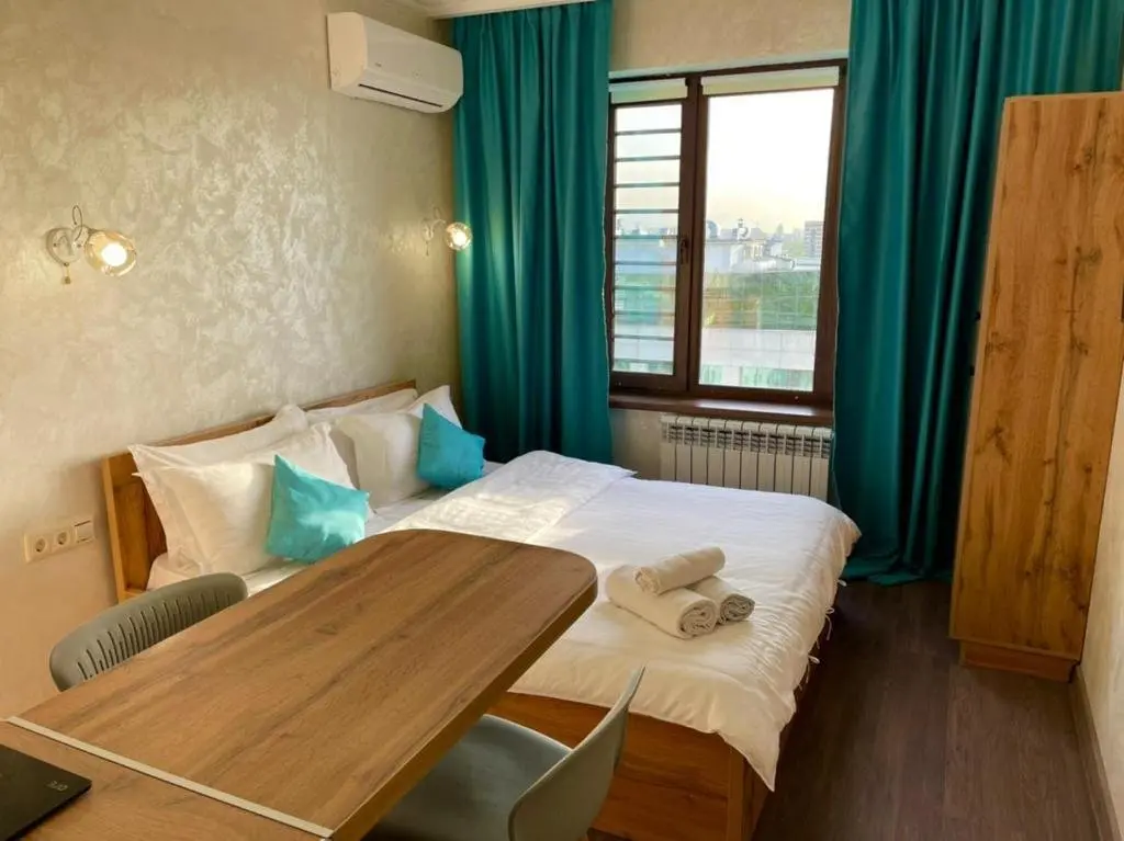 Алматы: QazaQ Apartments 50