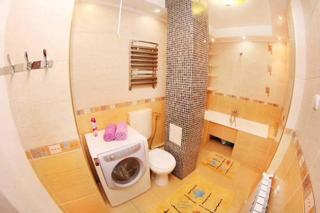 Алматы: Apartment On Tolebaeva 32