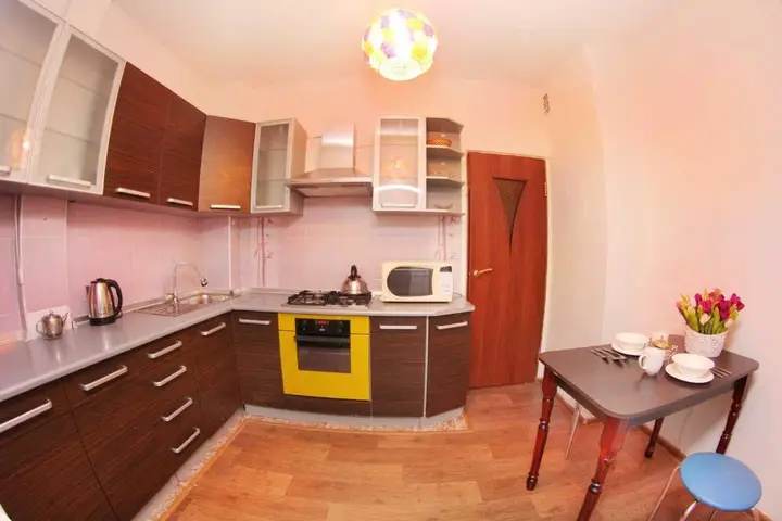 Алматы: Apartment On Tolebaeva 32