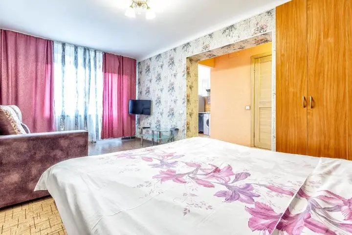 Алматы: 433 Apartamenty v istoricheskom tsentre u parka Otlichno podhodjat dlja komandirovannyh i turistov