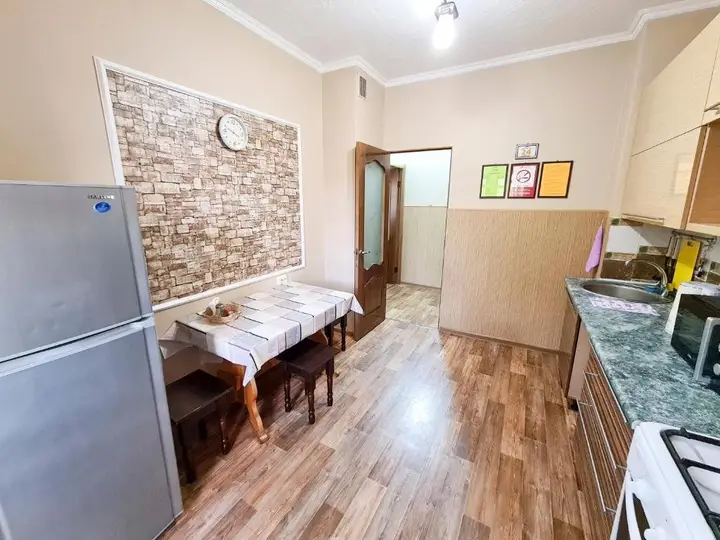 Алматы: Apartamenty na ulitse Rozybakieva, 103