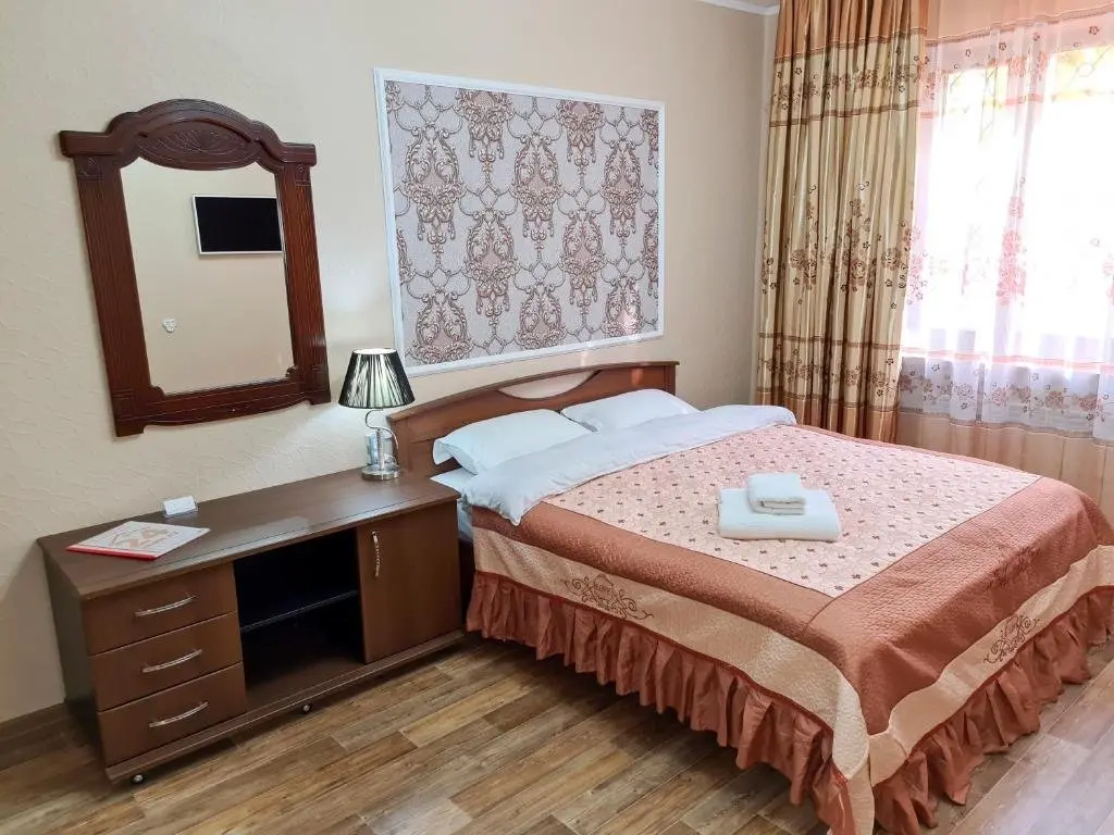 Алматы: Apartamenty na ulitse Rozybakieva, 103