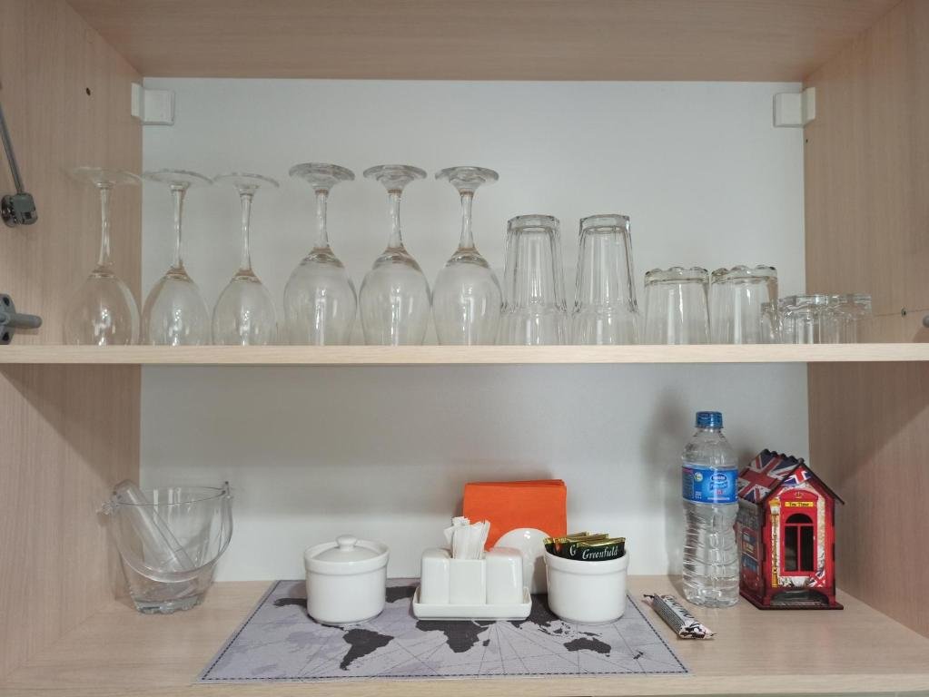 Усть-Каменогорск: Apartments on 23,1 Nаzarbaeva Ave