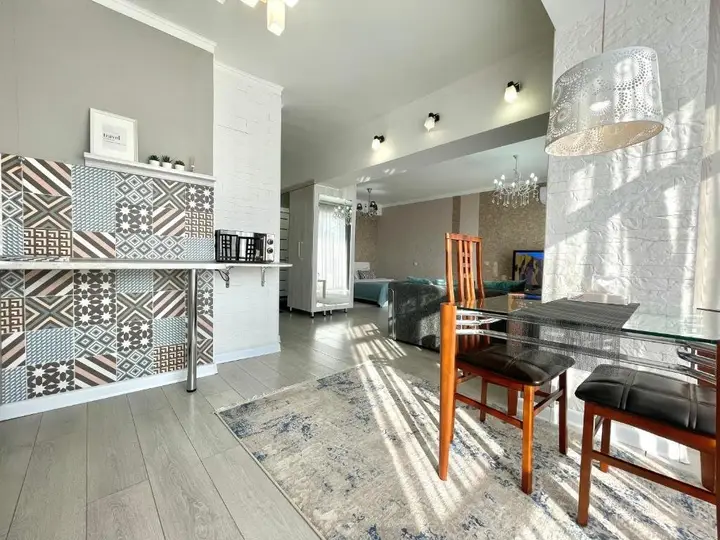 Алматы: Apartment On Abylai Khana 74