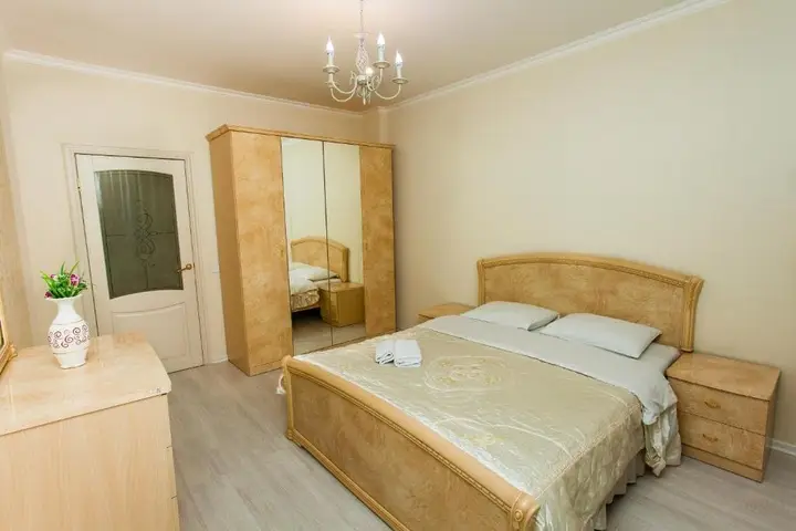 Астана: Apartment on Sarayshyq Street 7
