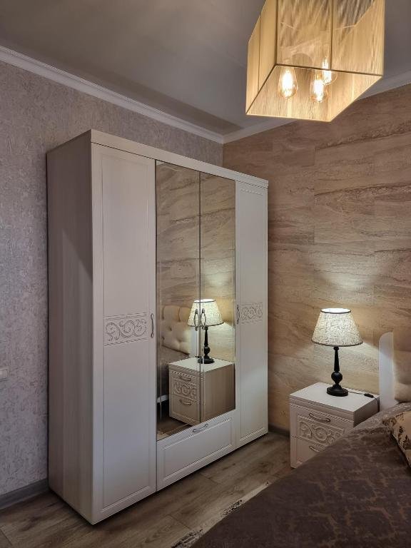 Усть-Каменогорск: 2x SuperLUX Arbat Chehova Kirova 55