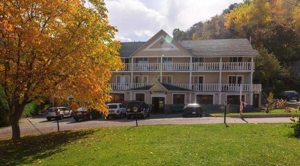 Алматы: Sunkar Hotel