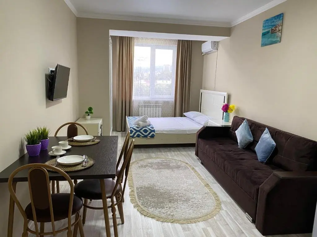 Алматы: Original'naja 1 kom kvartira v serdtse Almaty